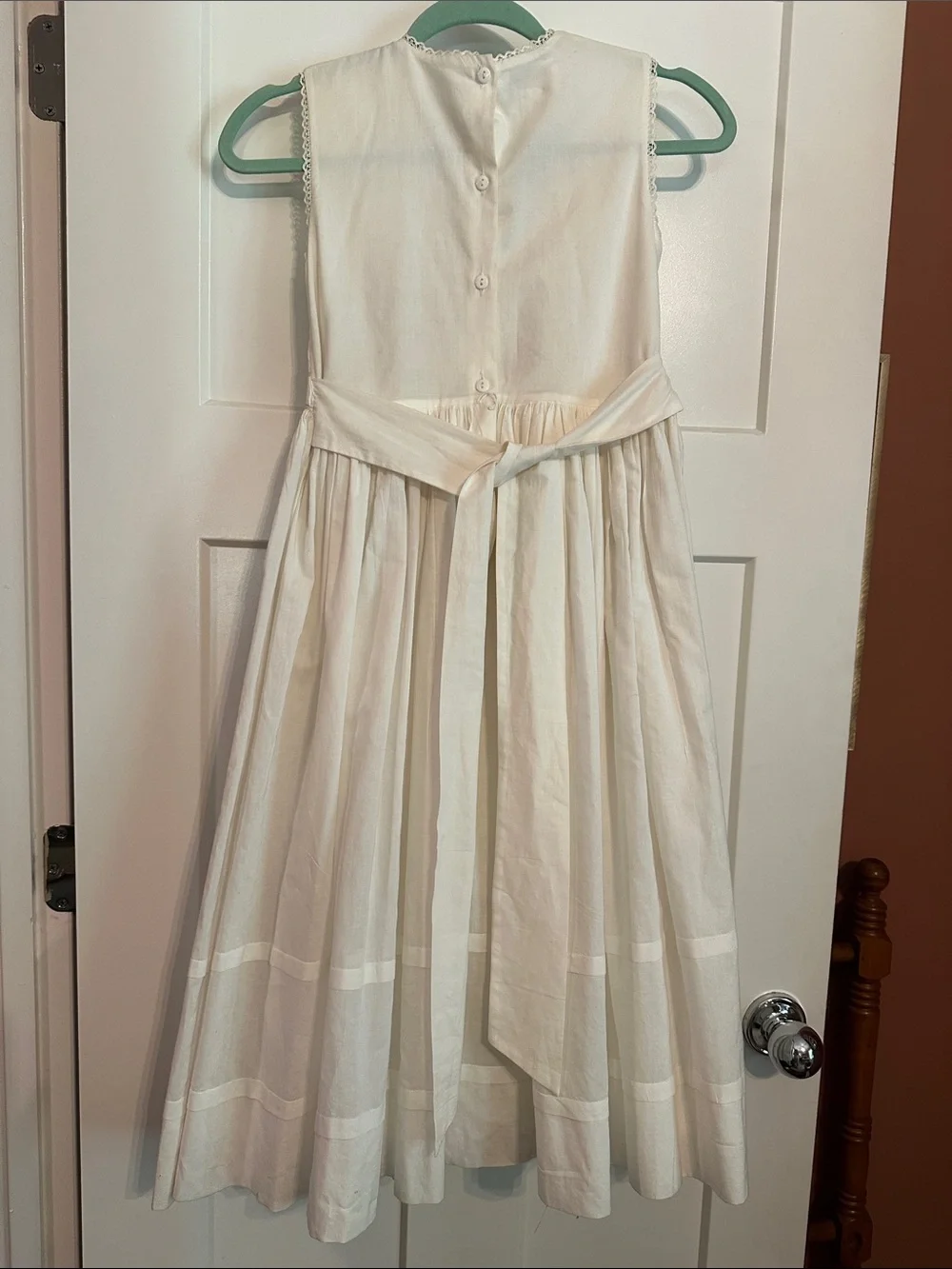 Strasburg girls 10 Cream Smocked Floral Bodice lined cotton sleeveless Dress